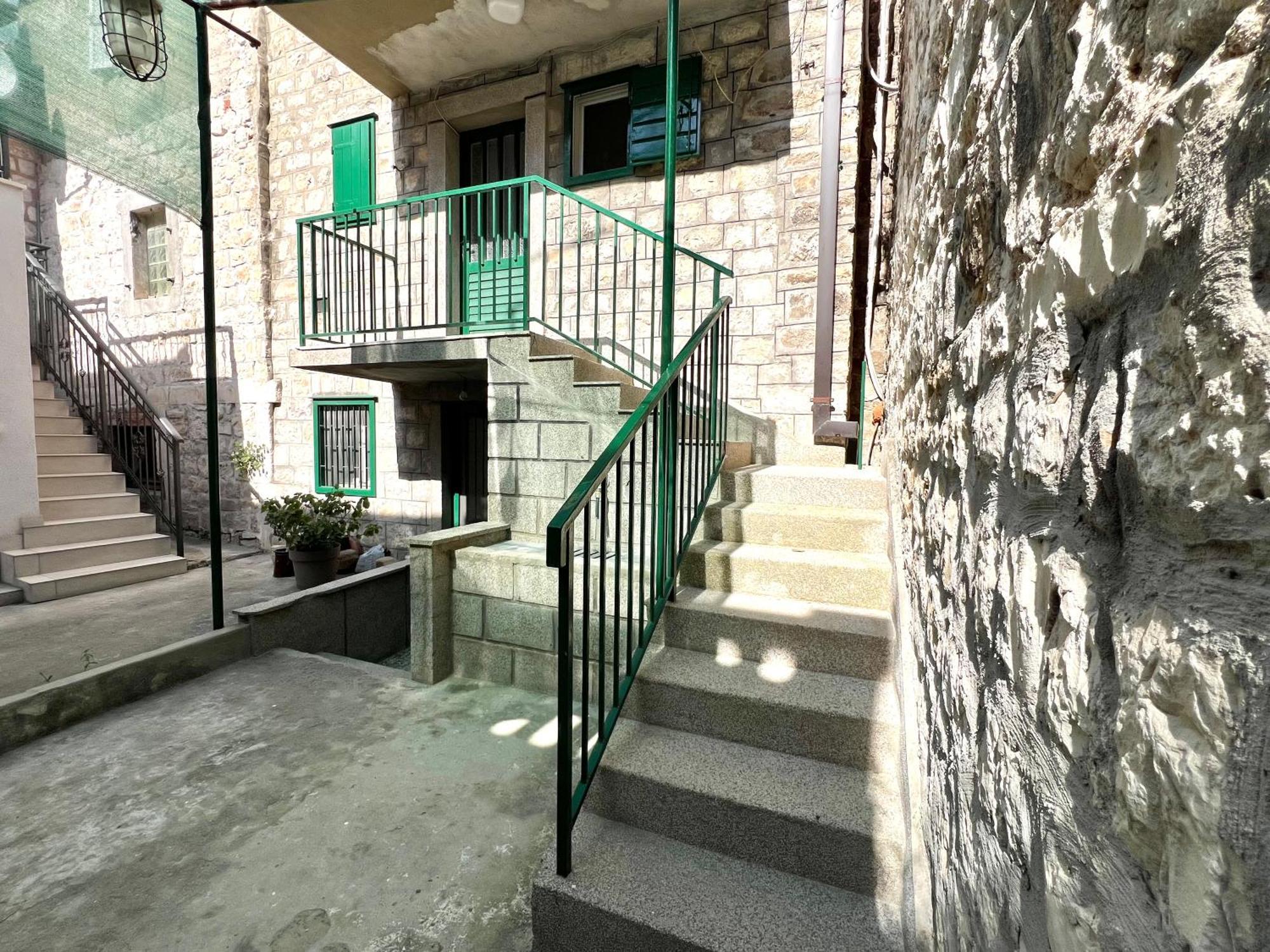 Apartman Lucijan Kastela Exterior photo